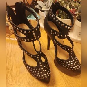 Scene Melissa black studded stiletto  wore once like new beautiful size 8